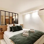 Pick A Flat\'s Apartment in Odeon - Rue Saint André des Arts