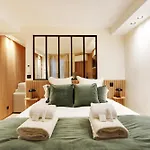 Pick A Flat\'s Apartment in Odeon - Rue Saint André des Arts